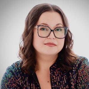 Amanda Mollet headshot