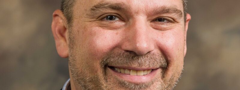 Dan Calhoun headshot